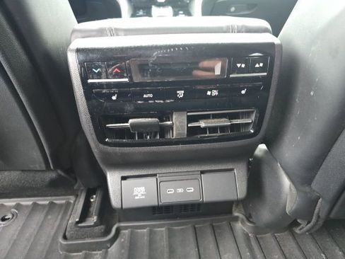 Used 2025 Acura MDX w/ Advance Package image 16