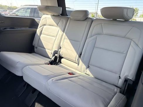 New 2026 Lincoln Navigator Reserve w/ Jet Appearance Package AWD/4WD image 17