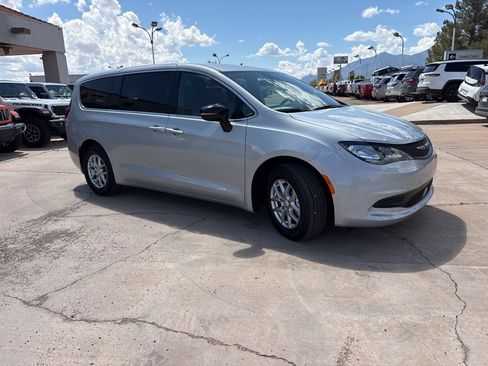 New 2026 Chrysler Voyager LX image 3