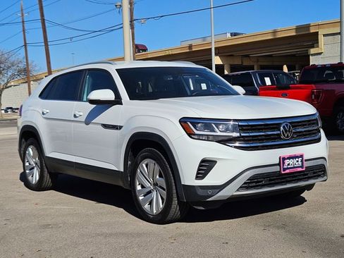Used 2020 Volkswagen Atlas Cross Sport SE FWD image 3