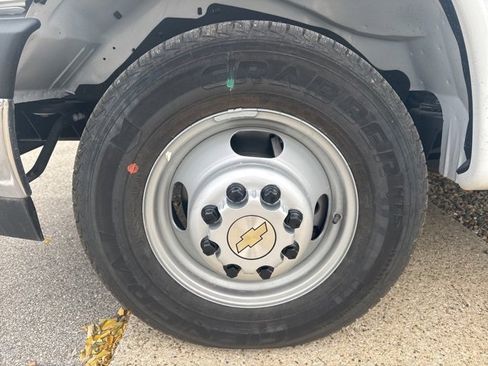 New 2025 Chevrolet Express 3500 w/ Power Convenience Package image 31