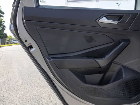 Used 2024 Volkswagen Jetta SE FWD image 28