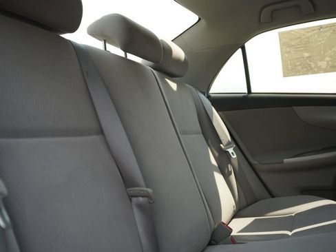 Used 2011 Toyota Corolla LE FWD image 12