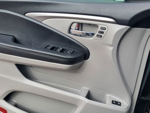 Used 2022 Honda Pilot Special Edition image 13