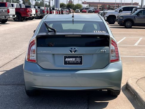 Used 2013 Toyota Prius Two FWD image 5