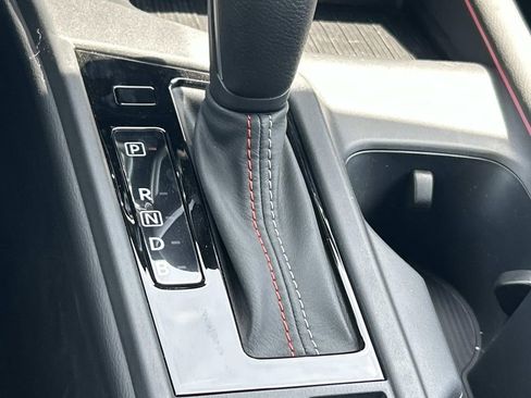 New 2026 Nissan Sentra SR w/ Floor Mat Package FWD image 31