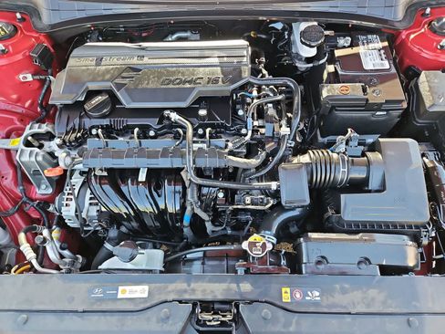 Used 2024 Hyundai Elantra SEL FWD image 17