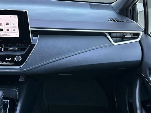 Used 2024 Toyota Corolla SE w/ SE Package image 28