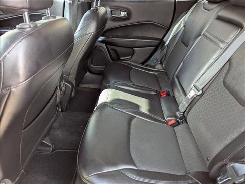 Used 2018 Jeep Compass Latitude w/ Popular Equipment Group image 17