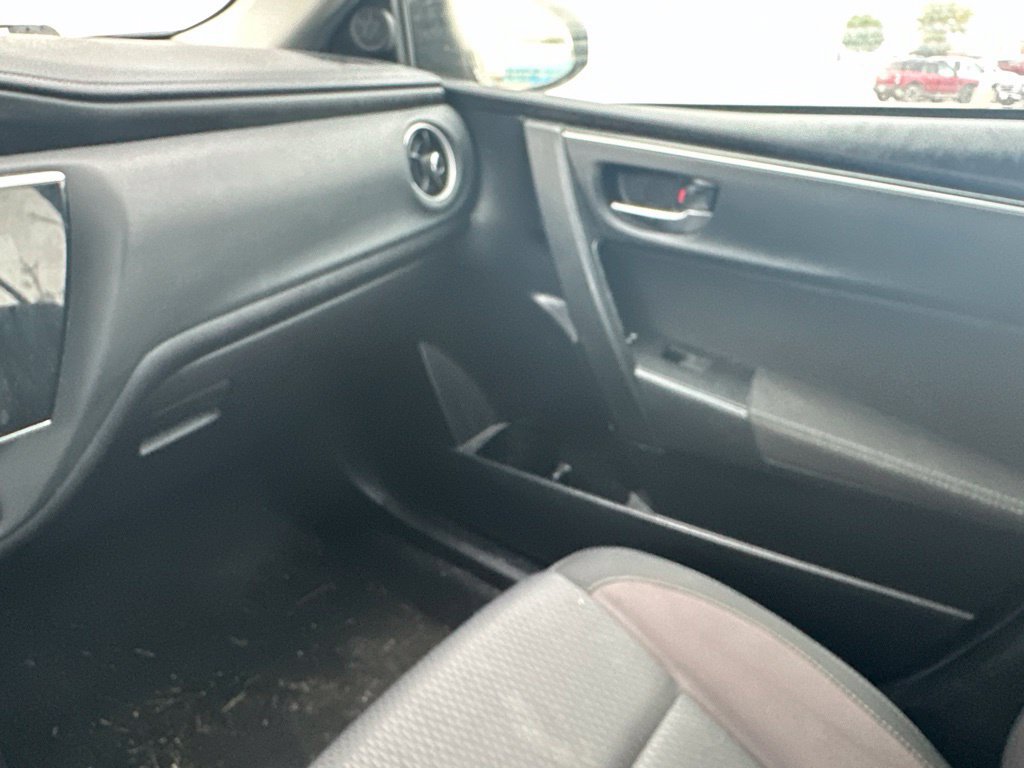 Used 2019 Toyota Corolla LE FWD image 42