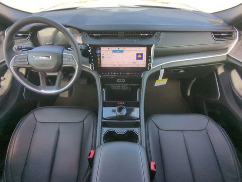 New 2026 Jeep Grand Cherokee Limited RWD image 18
