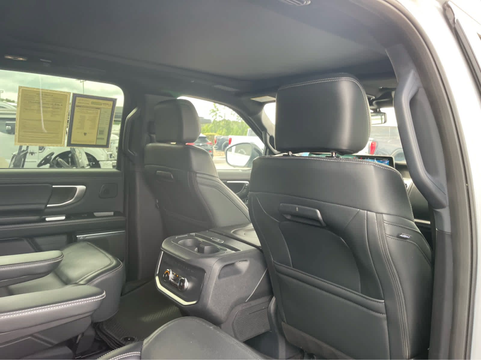 Used 2025 Ford Expedition Platinum w/ Stealth Performance Package AWD/4WD image 26