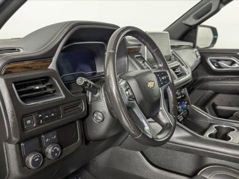 Used 2023 Chevrolet Suburban Premier image 21