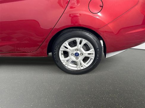 Used 2014 Ford Fiesta SE FWD image 27