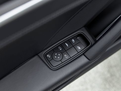 Certified 2025 Porsche 911 Turbo S AWD/4WD image 30