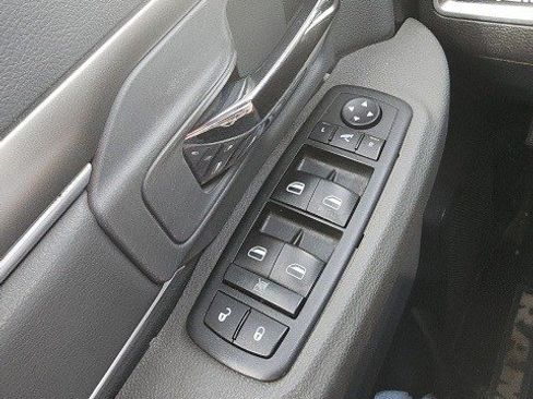 Used 2015 RAM 1500 Big Horn image 13