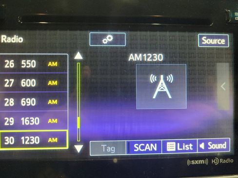 Used 2016 Subaru Outback 2.5i Limited image 25