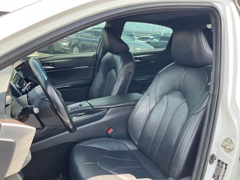 Used 2019 Toyota Avalon XLE w/ Moonroof Package FWD image 19