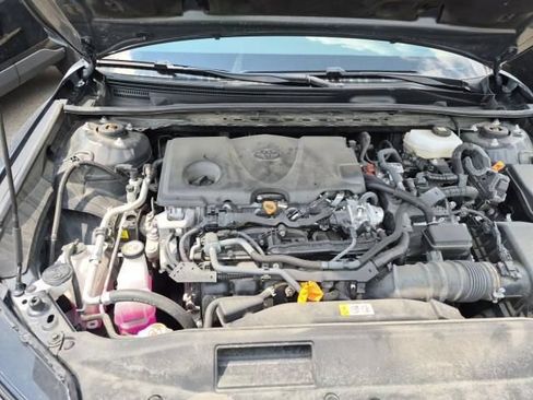 Used 2025 Toyota Camry SE FWD image 10