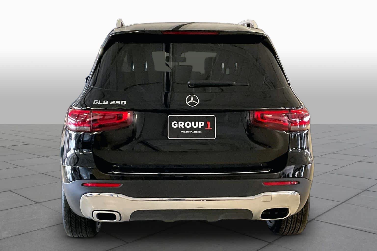 Used 2023 Mercedes-Benz GLB 250 image 4