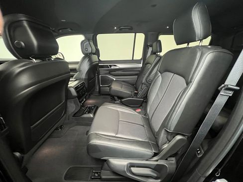 New 2026 Jeep Grand Wagoneer Limited image 5