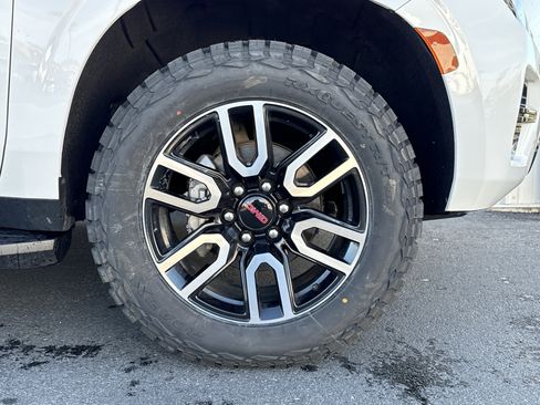 Used 2022 GMC Yukon AT4 w/ Max Trailering Package image 46