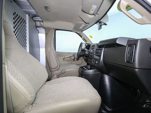 Used 2025 Chevrolet Express 2500 w/ Driver Convenience Package RWD image 15