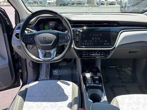Used 2023 Chevrolet Bolt EUV Premier w/ Sun & Sound Package FWD image 39