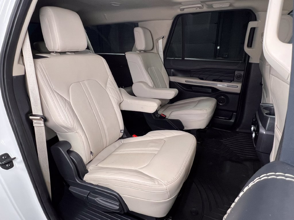 Used 2024 Ford Expedition Max Platinum AWD/4WD image 30