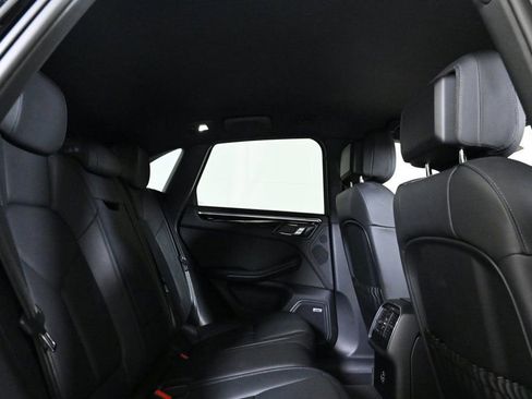Certified 2023 Porsche Macan S image 20