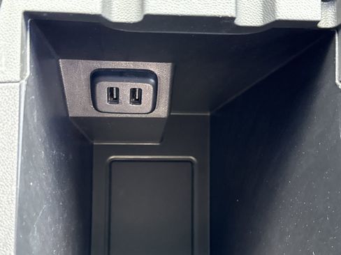 Used 2022 Chevrolet Equinox LT FWD image 29