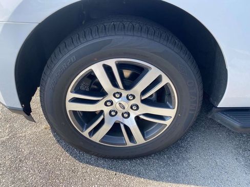Used 2024 Ford Expedition Limited RWD image 4