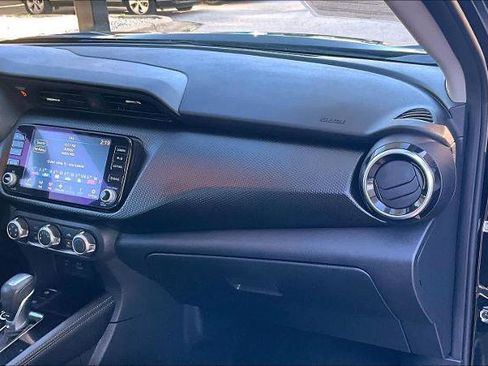 Certified 2024 Nissan Kicks SV image 17