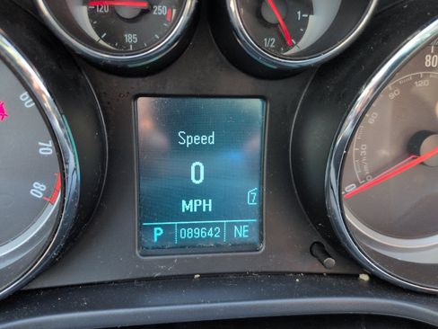 Used 2011 Buick Regal CXL w/ RL2 Preferred Equipment Group FWD image 17