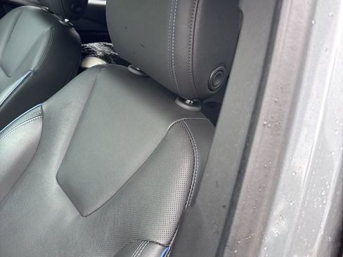 Used 2025 Buick Encore GX Sport Touring w/ Experience Buick Package image 8