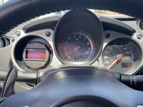 Used 2016 Nissan 370Z Roadster image 16