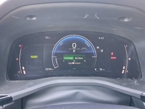 Used 2025 Toyota Camry LE AWD/4WD image 27
