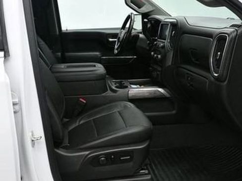 Used 2020 Chevrolet Silverado 1500 LTZ w/ LTZ Convenience Package image 9