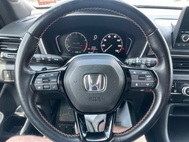 Used 2025 Honda Pilot Sport image 19