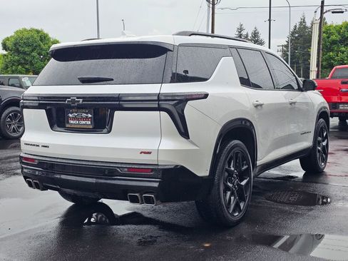 Used 2024 Chevrolet Traverse RS AWD/4WD image 5