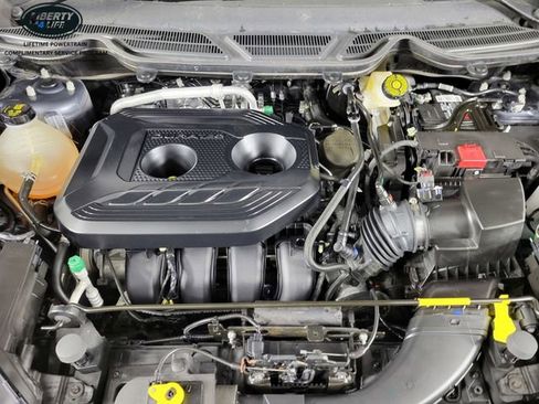 Certified 2022 Ford EcoSport SE image 36