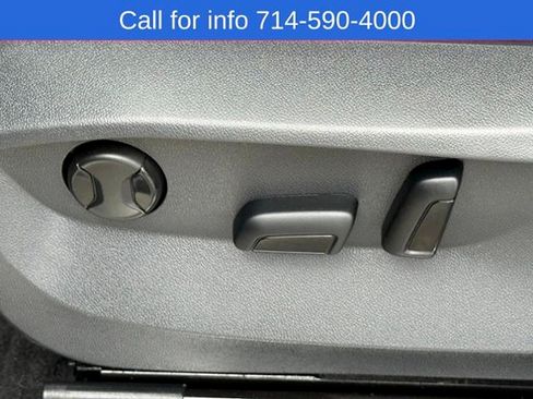 Used 2023 Volkswagen Tiguan SE R-Line FWD image 14
