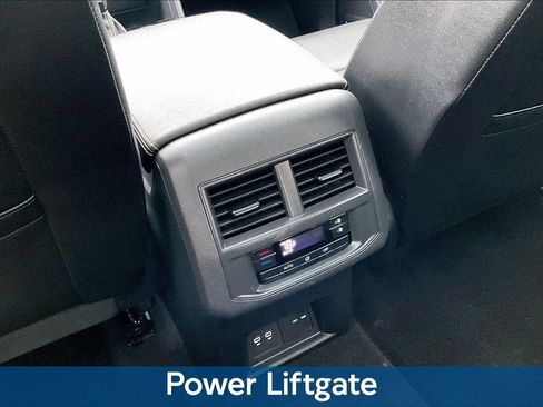 Used 2022 Volkswagen Atlas SEL AWD/4WD image 11