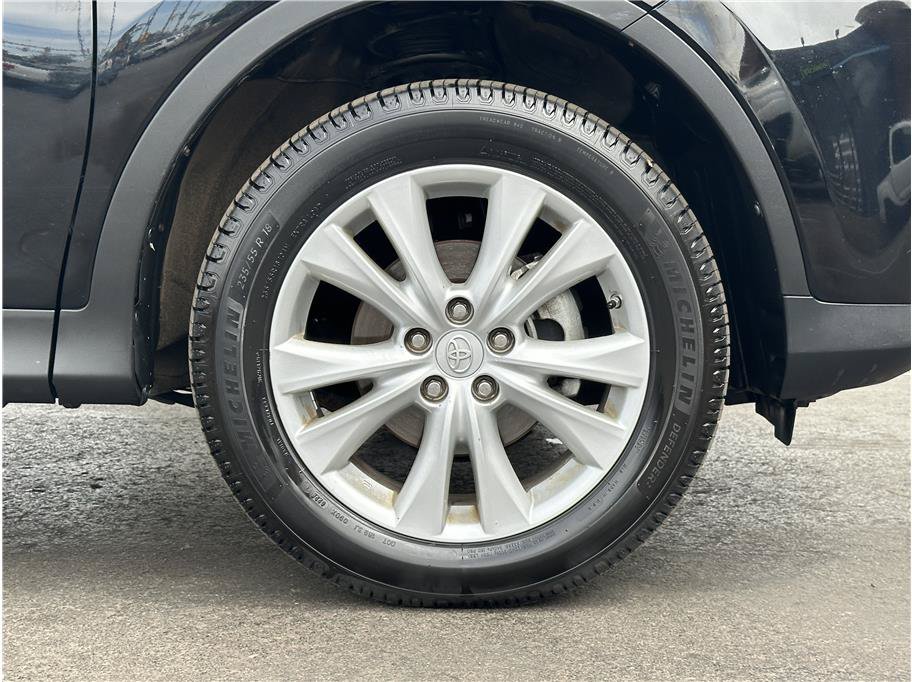 Used 2015 Toyota RAV4 Limited AWD/4WD image 30