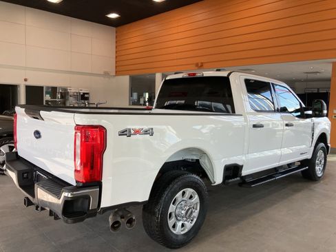 Used 2024 Ford F350 XLT image 5