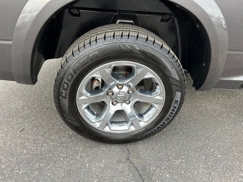 Used 2017 RAM 1500 Laramie image 43