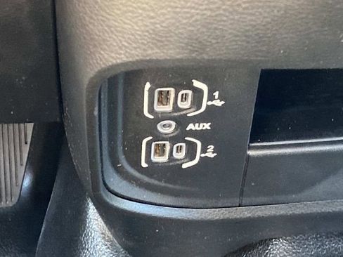 Used 2019 RAM 5500 Tradesman w/ Chrome Appearance Group RWD image 29