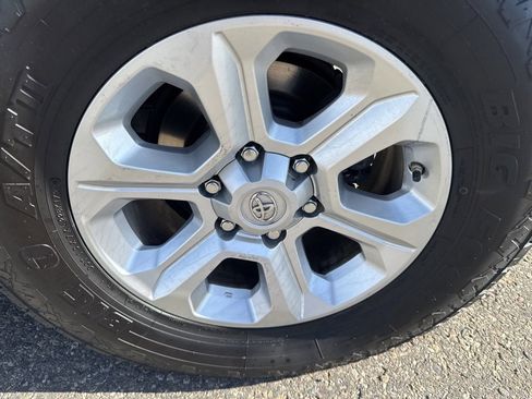 Certified 2020 Toyota 4Runner SR5 Premium image 16