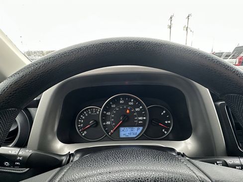 Used 2016 Toyota RAV4 LE image 23