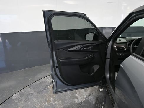 Used 2023 Chevrolet TrailBlazer RS w/ Convenience Package image 24